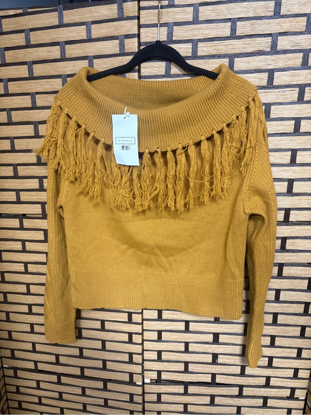 Ninexis gold fringe sweater size medium